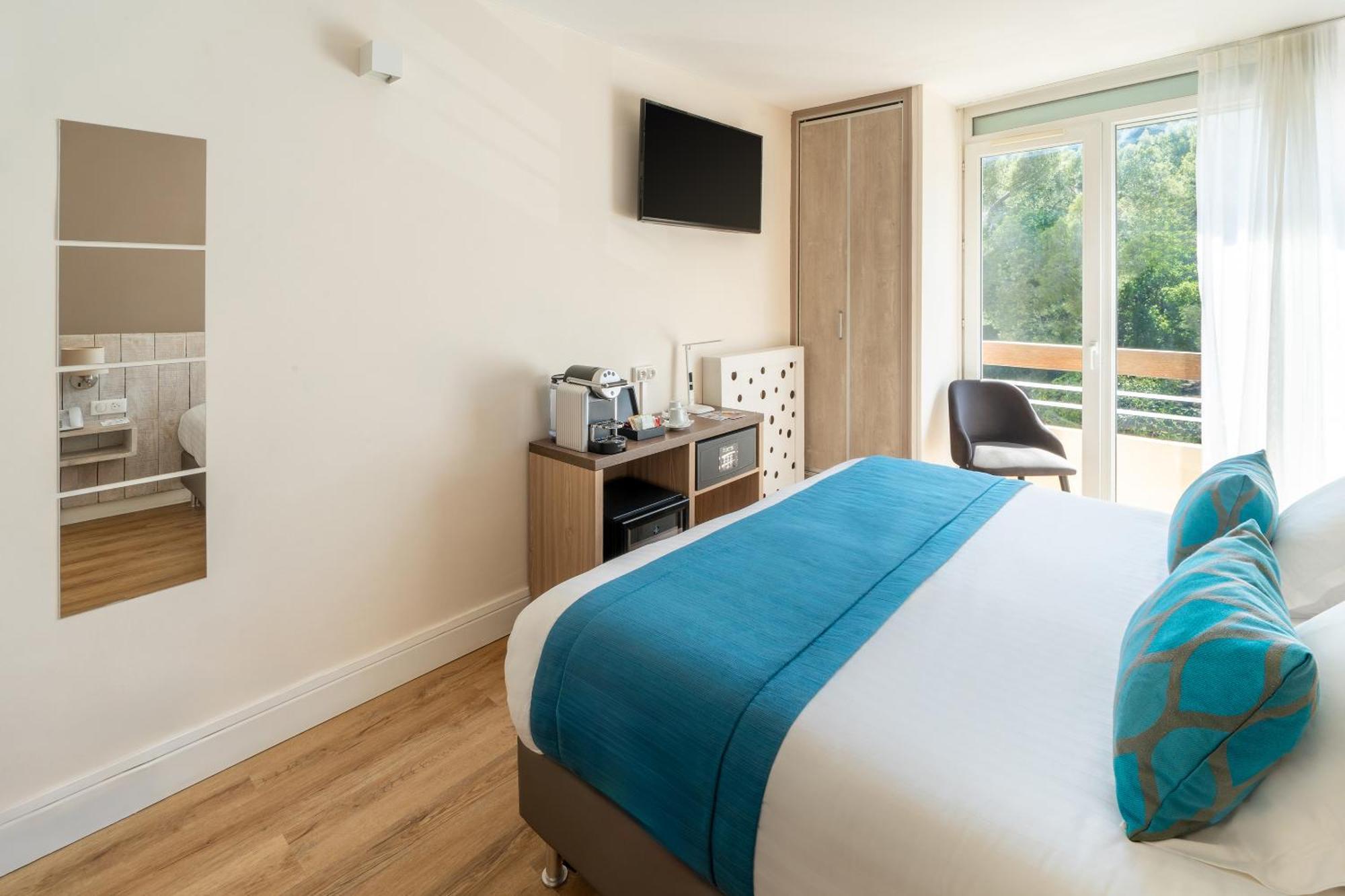 Comfort Queen Room Balcony