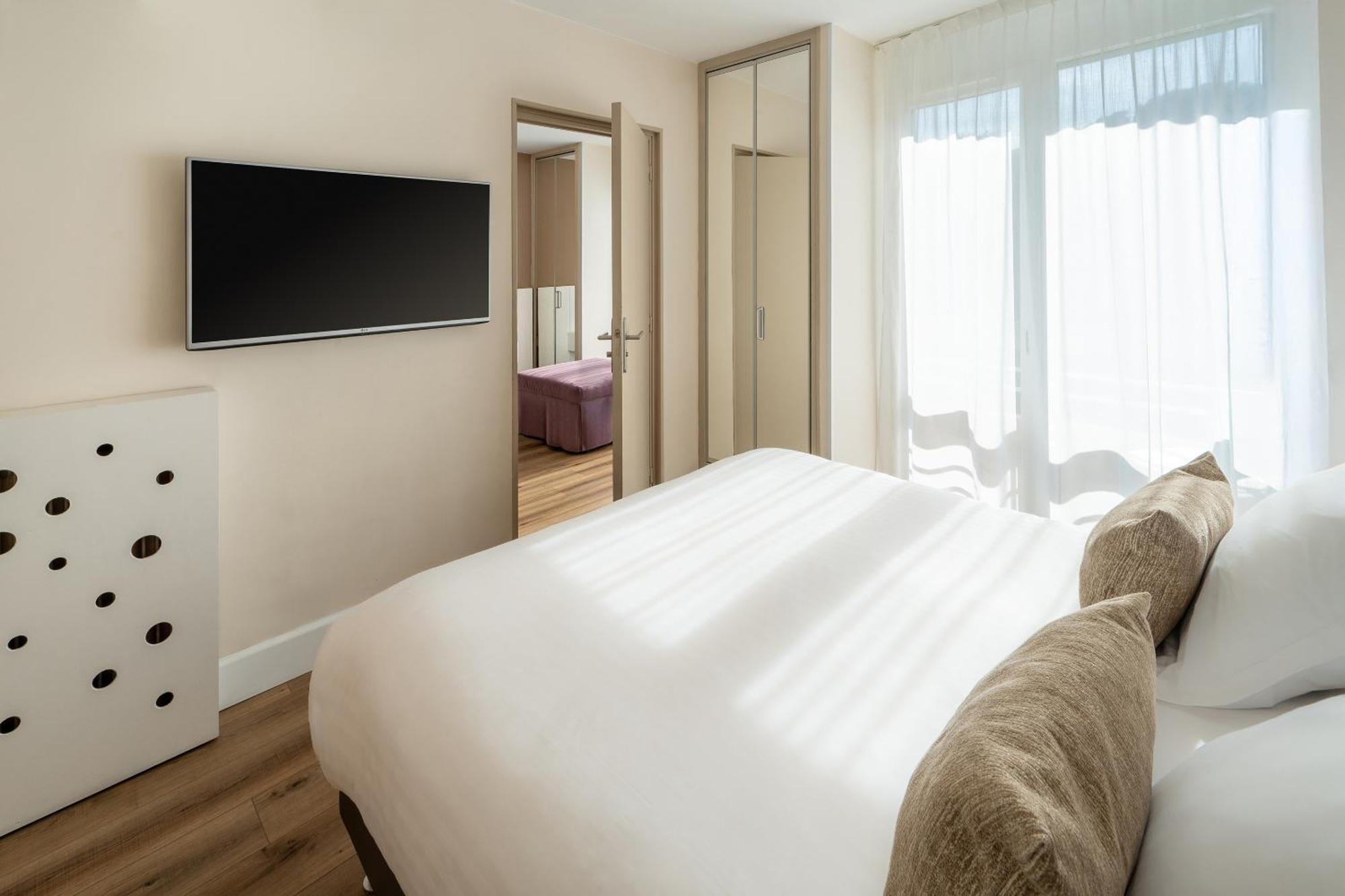 Junior Queen Suite Balcony