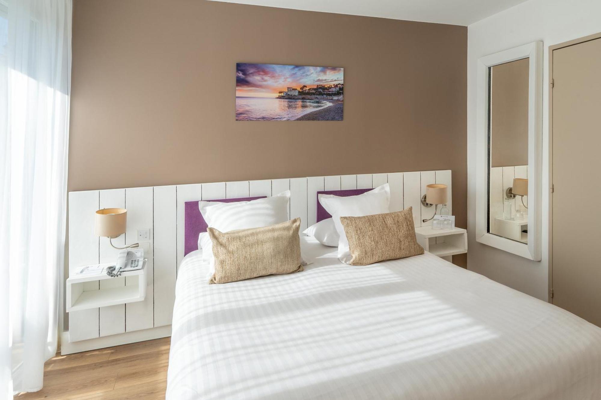 Junior Queen Suite Balcony